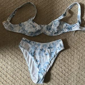 Victoria’s Secret swim bikini set